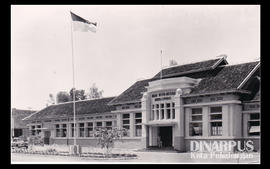 Gedung Balai Kota Besar Pekalongan 1954 sekarang menjadi Museum Batik_Sumber: Kantor Perpustakaan...